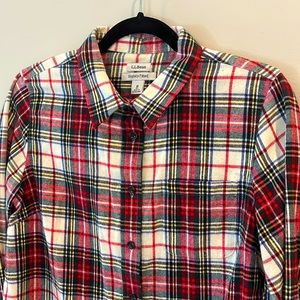 LL Bean Women’s Scotch Plaid Flannel Slightly Fitted